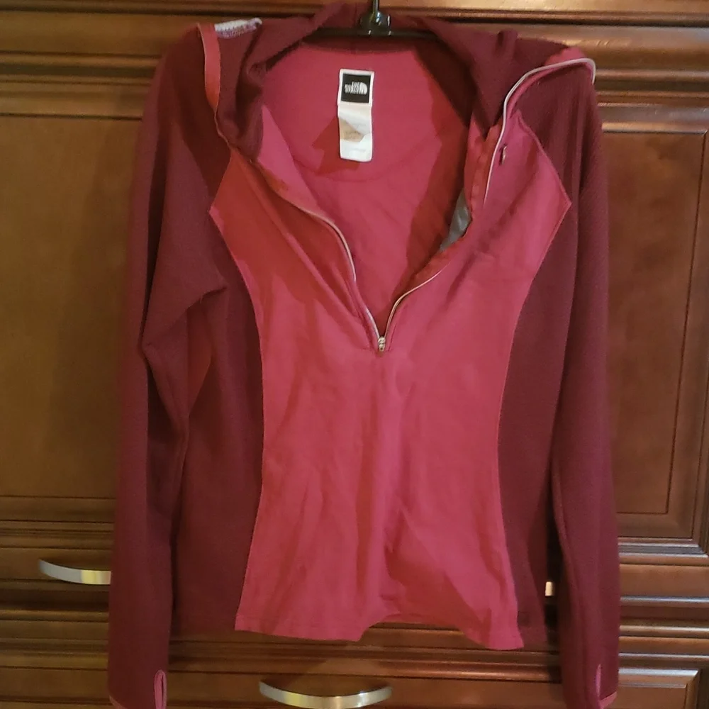 The North Face Half-Zip Pullover - Picture 2 of 9